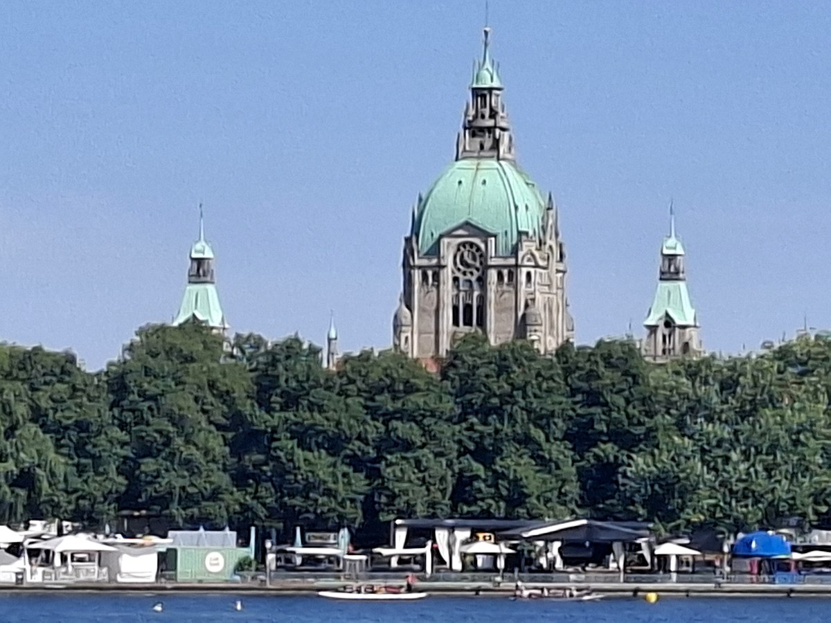Neues Rathaus Hannover, Blick über den Maschsee